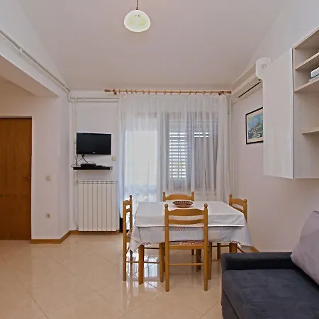 Alida 62 * Pula